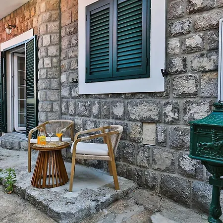 Casa Brilla Apartment Tivat Exterior photo